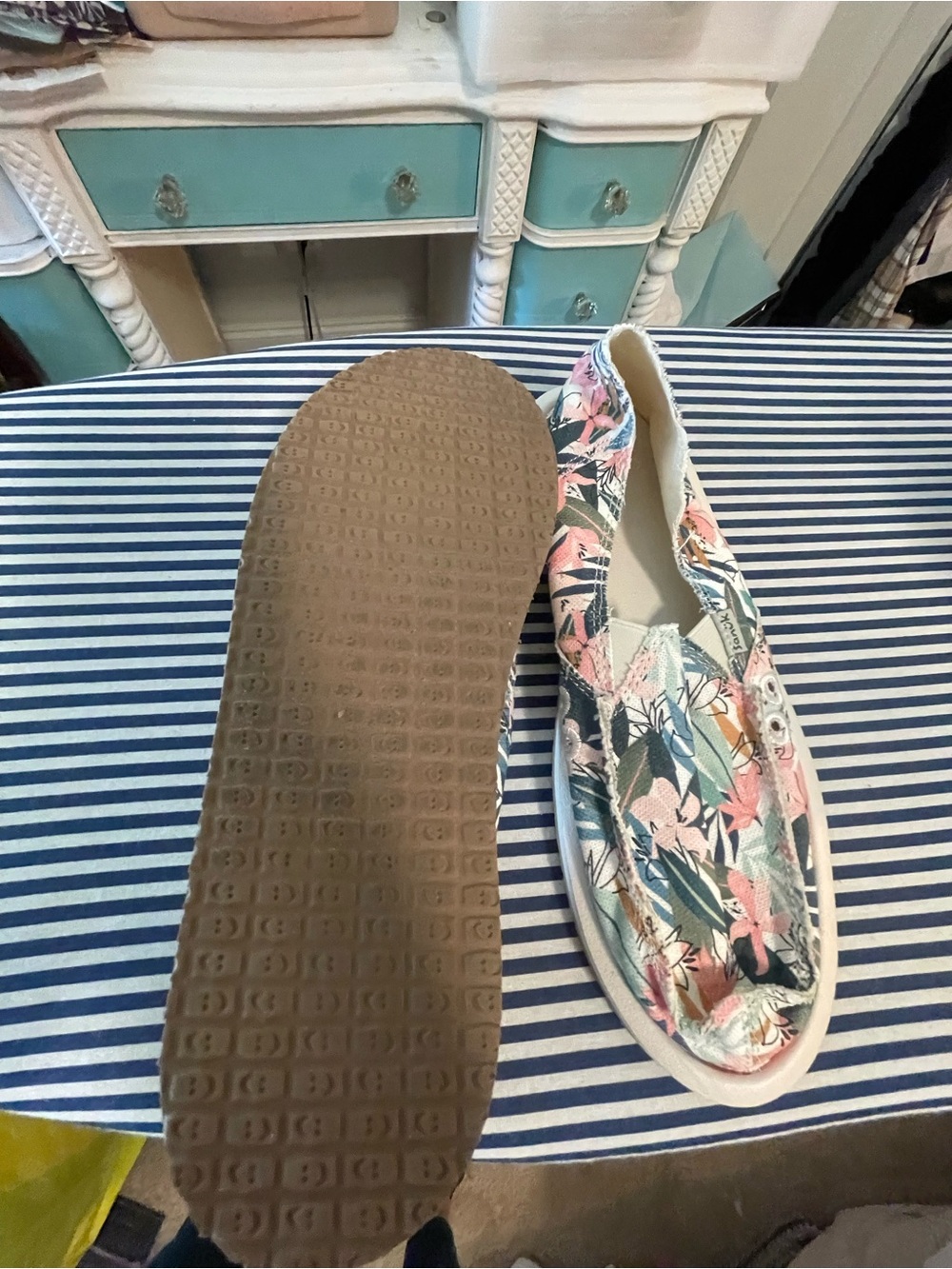 Sanuk tropical canvas shoes sz.9 - Picture 4 of 4